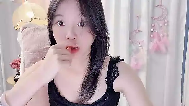 Yanys521 live cam on StripChat