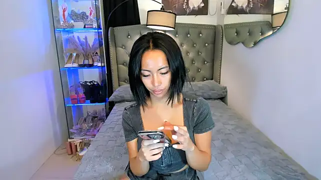 reighnempress (T young) - WATCH ME NAKED AND CUM TOGETHER