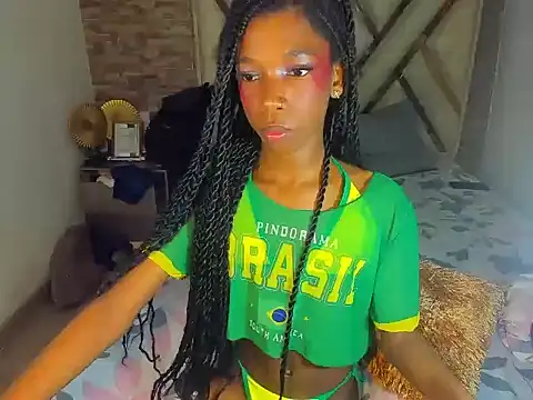 Model: Little_ebonyx