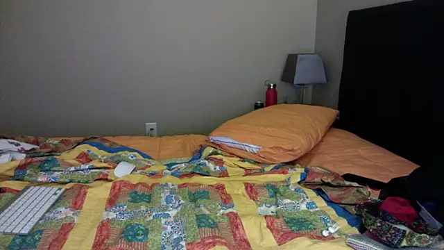 LSDsexslave live cam on StripChat
