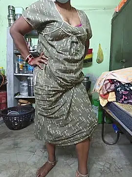 Tamilselviroja- live cam on StripChat