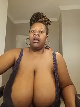 bustylisa1983 live cam on StripChat