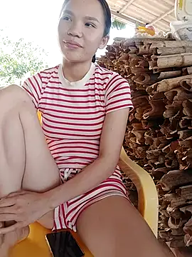MiuMiu-Babyy webcam