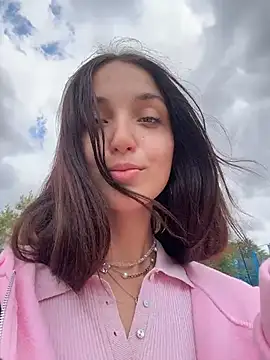 DollyTall's live cam