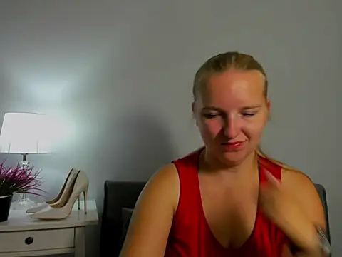 RoseTeacherX live cam on StripChat