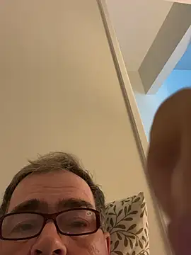 cmrakad63 live cam on StripChat