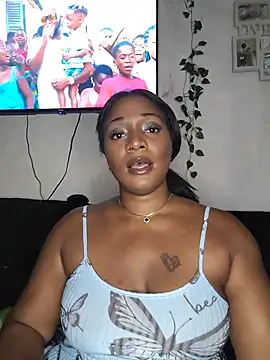 Deezdivine live cam on StripChat