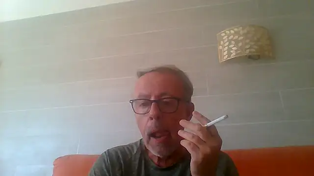 tuggy59 live cam on StripChat