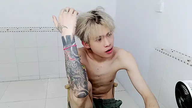 KPL-11 live cam on StripChat