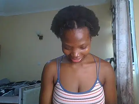 mariana_150 (Ask my age) - Crazy twerk