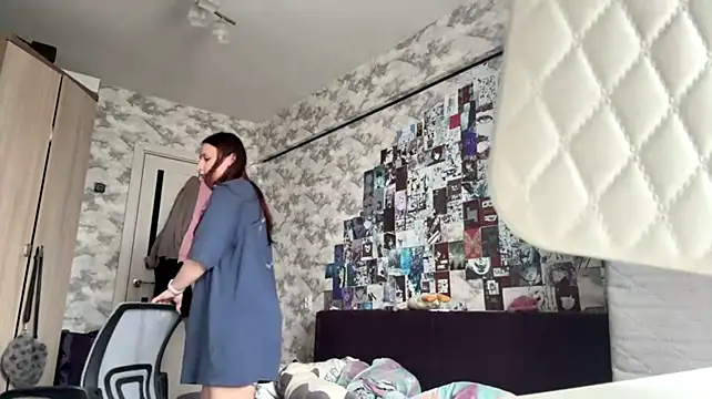 SuzanMoote webcam