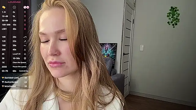 lustfuldiana (F young) - Do you want to look under my skirt?