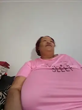 nancy111 (F milf) - Make me squit and cum on my toy