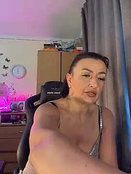 Hotangel75