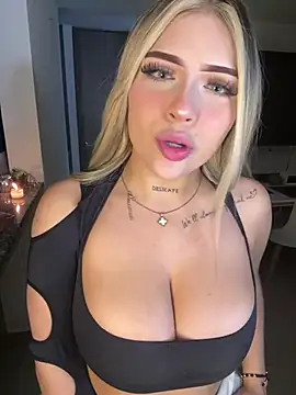 MiaWhitePink_