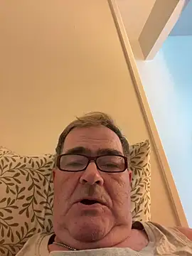 cmrakad63 live cam on StripChat