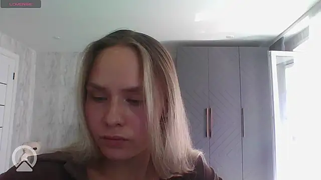 Annie_Cohn live cam on StripChat