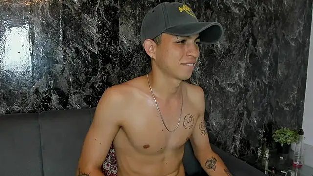 cameron_lux77 live cam on StripChat
