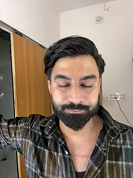 Royalboy_03's live cam