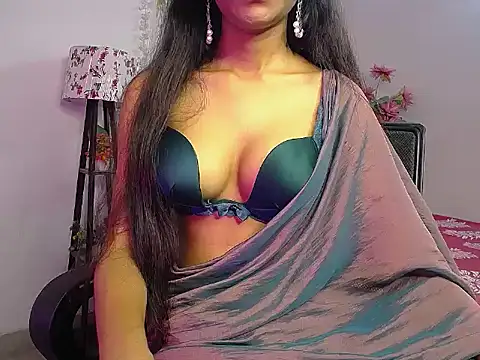 Love_Sundari live cam on StripChat