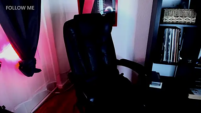 mistressannskywalker live cam on StripChat