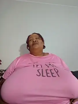 nancy111 (F milf) - Make me squit and cum on my toy