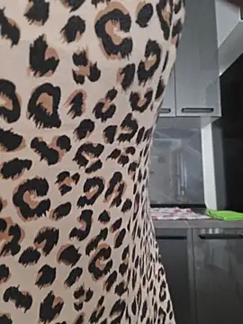 AnaFoxxy live cam on StripChat