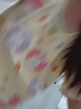 Baby-ladyass20 live cam on StripChat