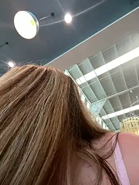 Amiraxevans live cam on StripChat