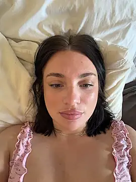 LucyHotty_ live cam on StripChat