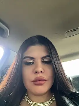 AmelliaDiamond live cam on StripChat
