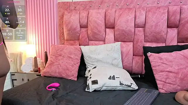 sofiagold92 live cam on StripChat