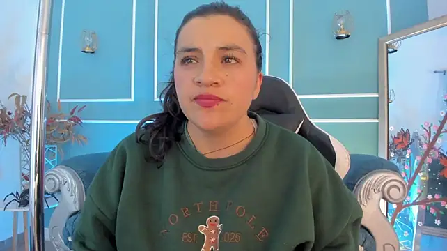 TaraTaylorr live cam on StripChat