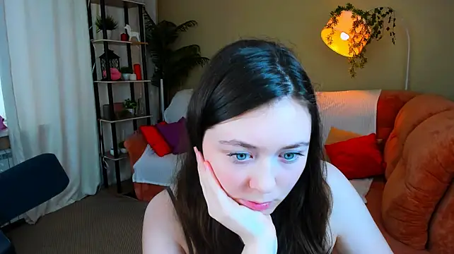 AlluringLookk live cam on StripChat