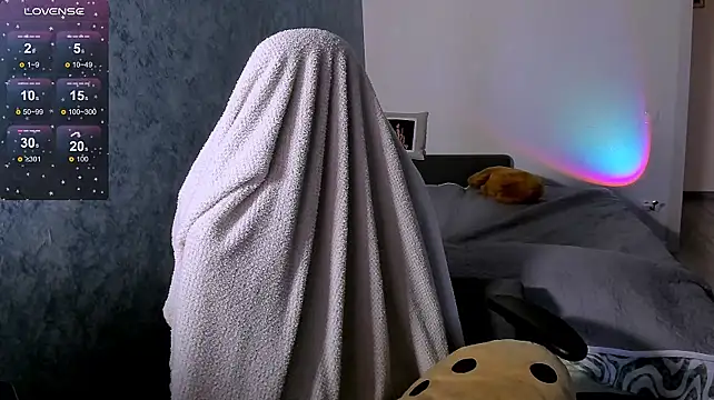 ZoyaMill live cam on StripChat