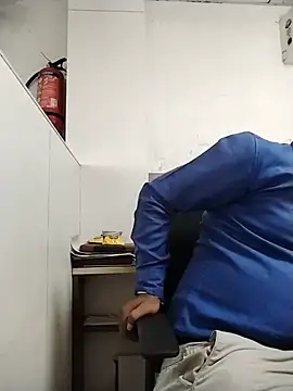 Desi_Gujju_Boy live cam on StripChat