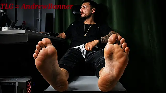 AndrewBanner live cam on StripChat