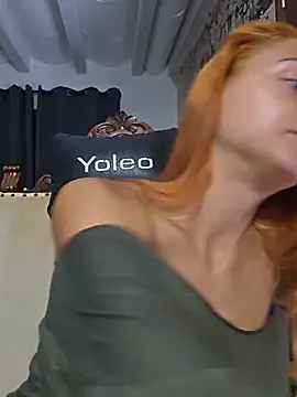 kylie_blck (Ask my age) - Show Ass naked Doggy+3 SurpriseVideos