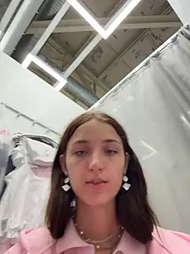 DollyTall live cam on StripChat