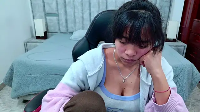 laureentt_ 📦 free cam