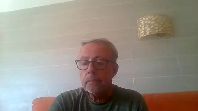 tuggy59 live cam on StripChat