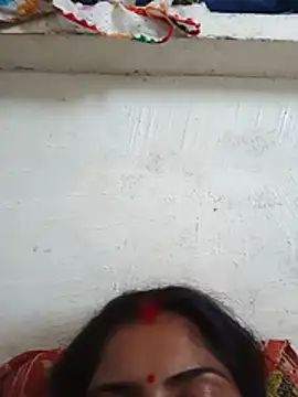 Poojaxx56 live cam on StripChat
