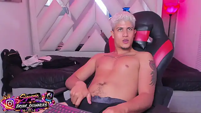 dominic_connor live cam on StripChat