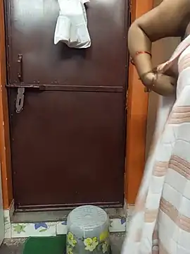 Manjudear live cam on StripChat