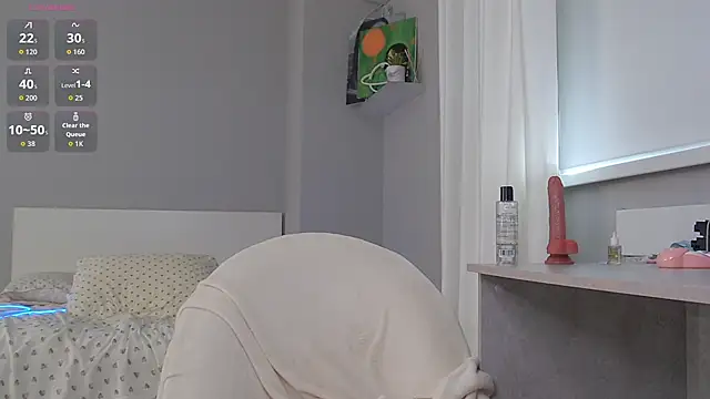 Kellybbface live cam on StripChat