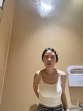 Zoe-520 live cam on StripChat