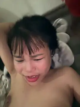 Bemi3_sexyy Live Webcam on Stripchat