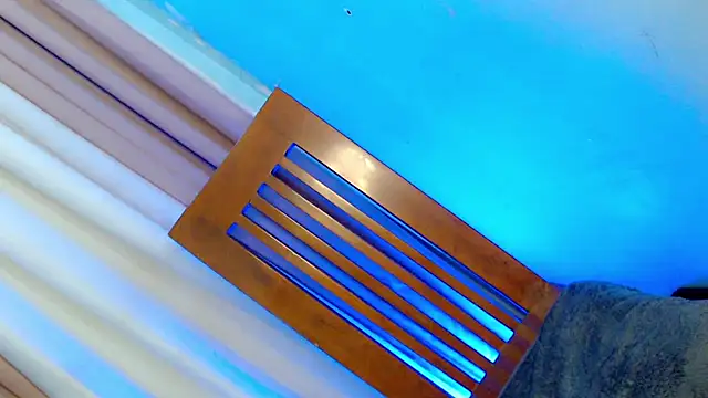 Amomentoflust202 live cam on StripChat