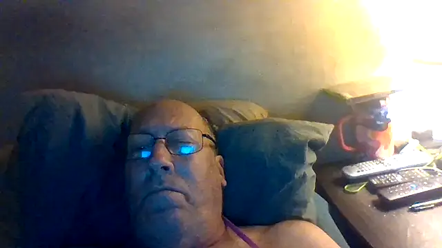hornyrich69 live cam on StripChat