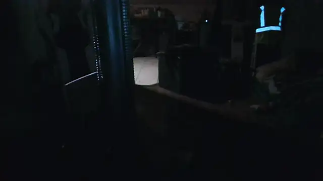 bigshh8 live cam on StripChat